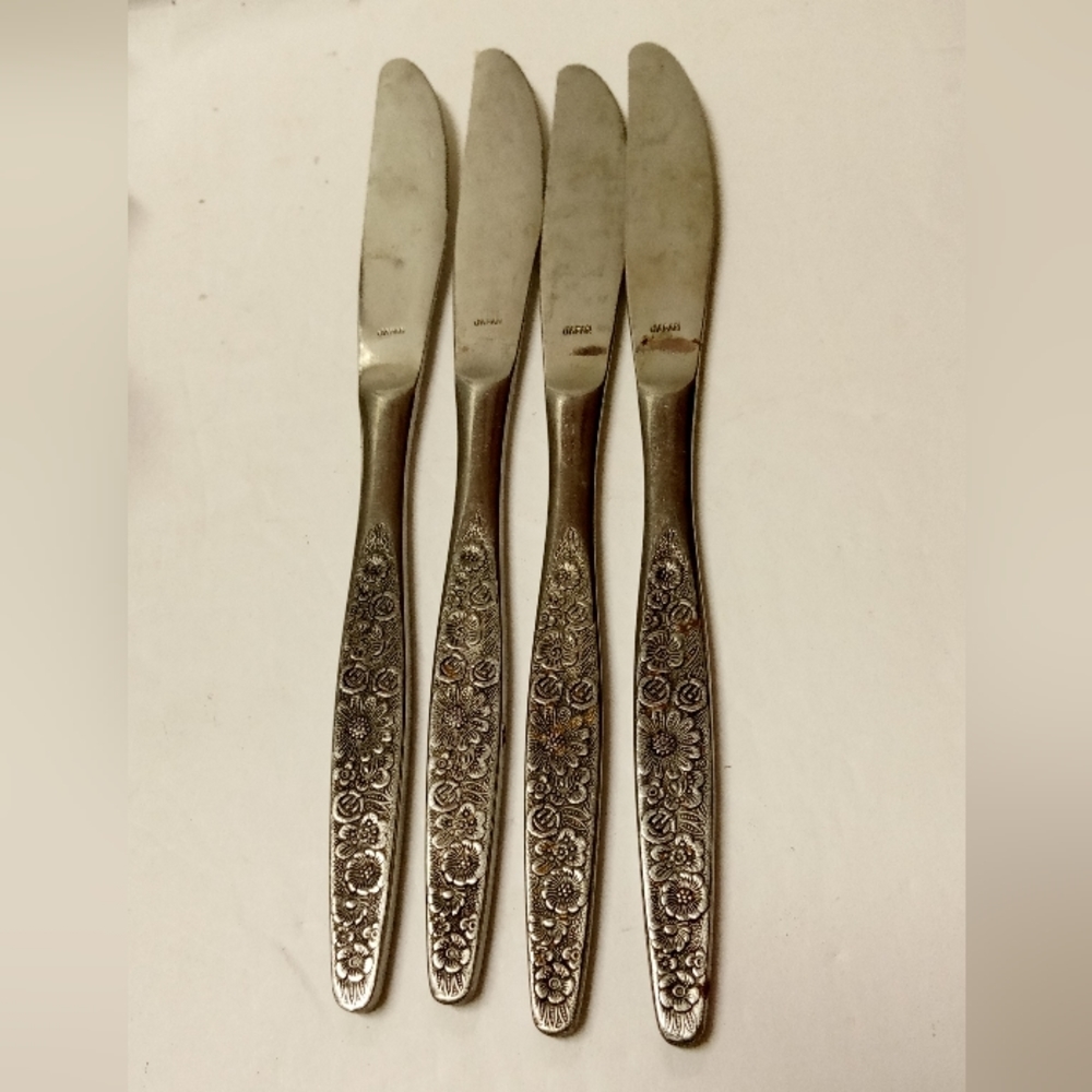 4 Vintage Japan Dinner Knives Stainless Steel Rose Pattern Replacements Rare